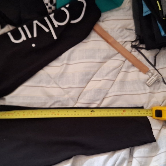 Calvin Klein capri leggings, size medium - Picture 5 of 5